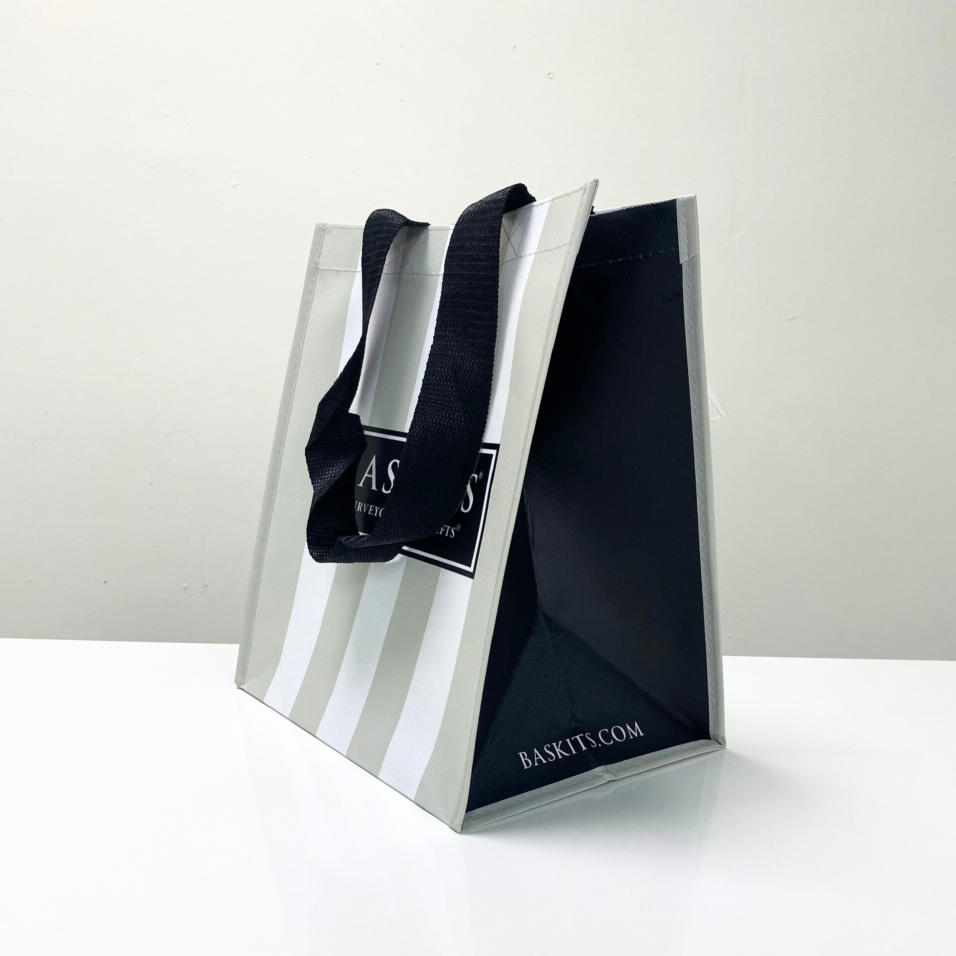 PP Non-Woven Elegant Black & White Fashion Reusable Shopping Bag - K012