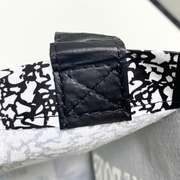 PP Woven Black White Reusable Shopping Bag with Notebook Design - K008